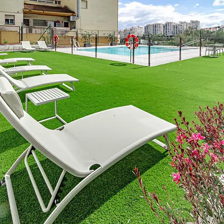 Lmea20a - Luxury - Pool View & Walk To *